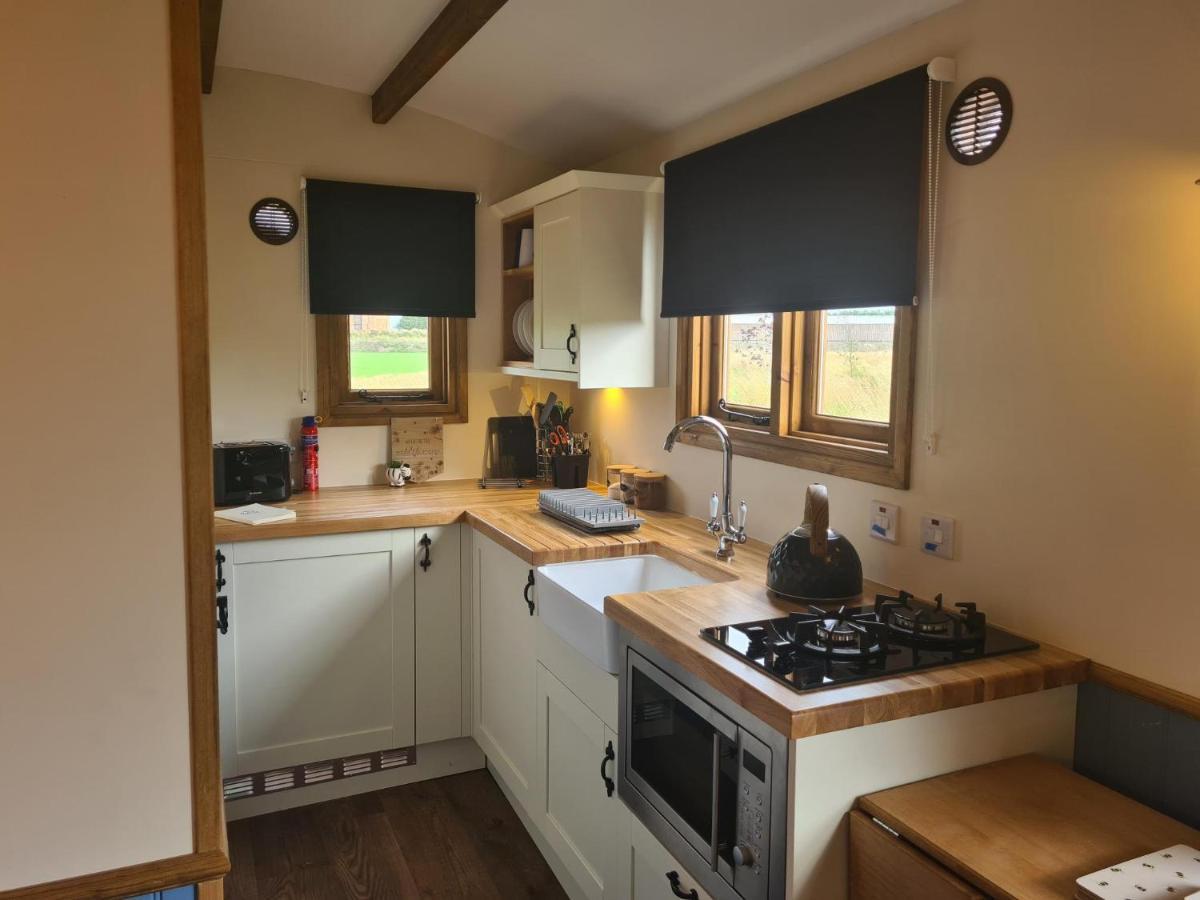 위스벡 Boyce Fen Farm Retreat Glamping & Fishery 빌라 외부 사진